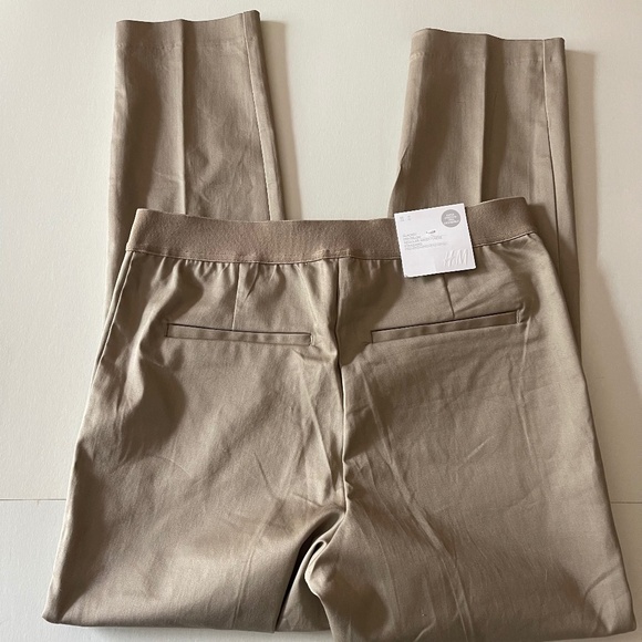 H&M Womens Pull On Slacks Elastic Waist Ankle Legth  Pants - Picture 1 of 14